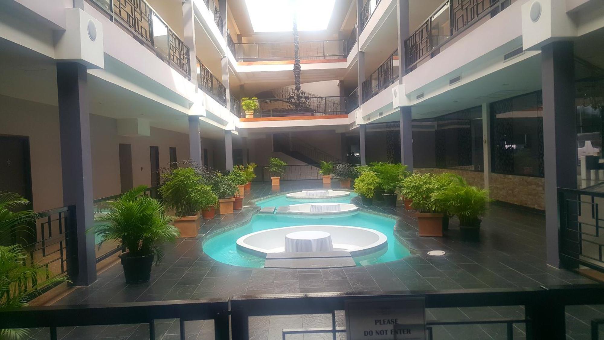 Regent Star Hotel Piarco 외부 사진